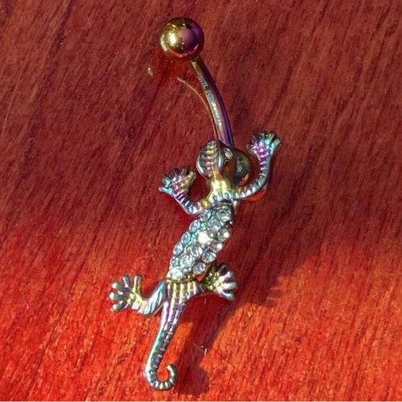 Pagoda Green Salamander 🦎 Gecko Color Changing Belly Button Ring - Picture 14 of 14